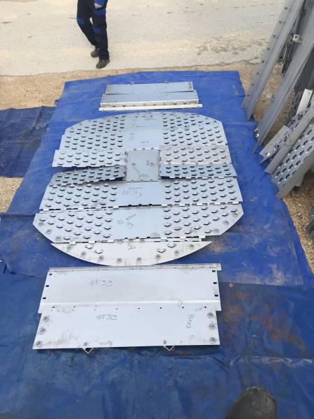 Montage a blanc d'un plateau avant pose dans la colonne